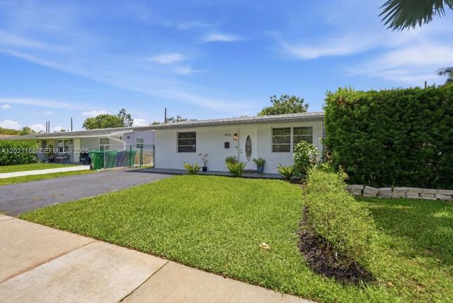 4966 SW 93rd Ave, Cooper City, FL 33328
