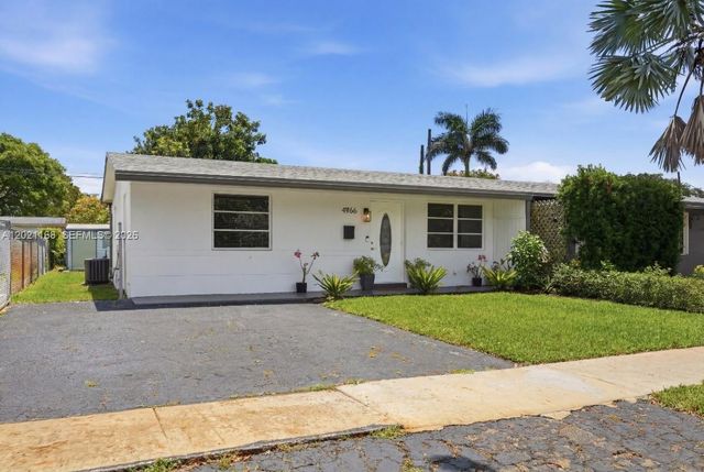 4966 SW 93rd Ave, Cooper City, FL 33328