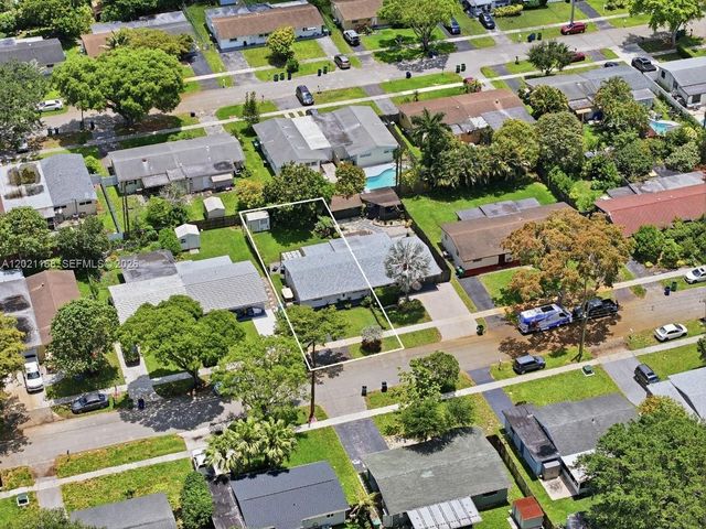 4966 SW 93rd Ave, Cooper City, FL 33328
