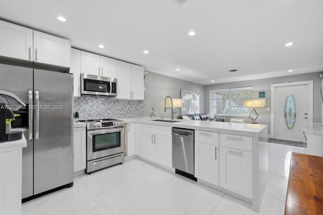 4966 SW 93rd Ave, Cooper City, FL 33328