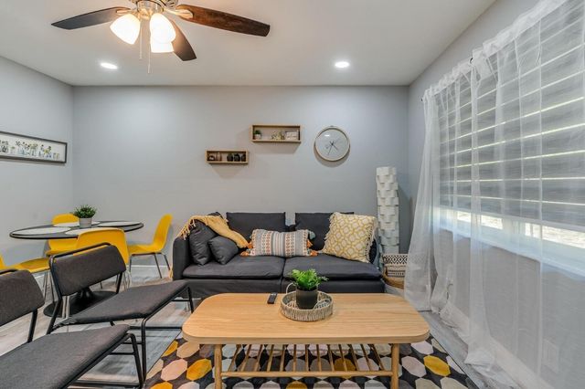 1051 SW 32 Court 1, Fort Lauderdale, FL 33315