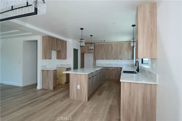 1921 W 94th Street, Los Angeles, CA 90047