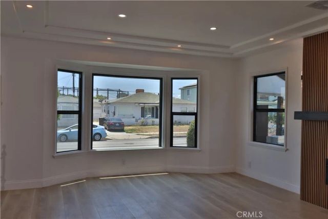 1921 W 94th Street, Los Angeles, CA 90047