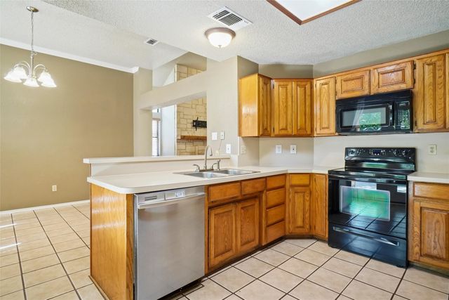 1109 W Hills Terrace, Saginaw, TX 76179
