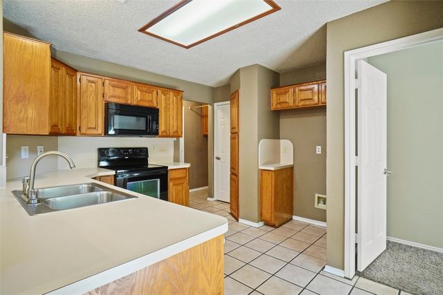 1109 W Hills Terrace, Saginaw, TX 76179