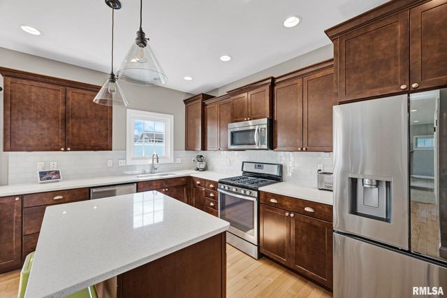 1613 KENSINGTON Drive, Washington, IL 61571