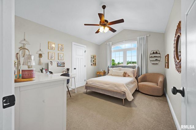 1613 KENSINGTON Drive, Washington, IL 61571
