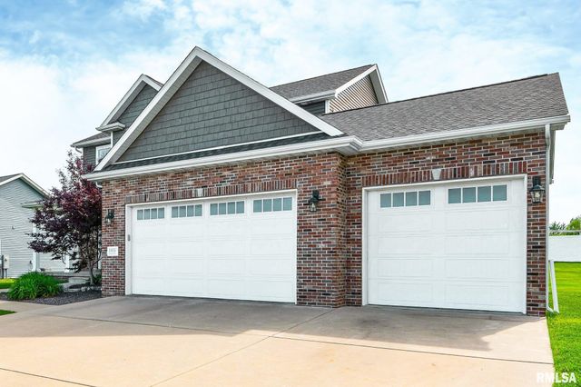 1613 KENSINGTON Drive, Washington, IL 61571
