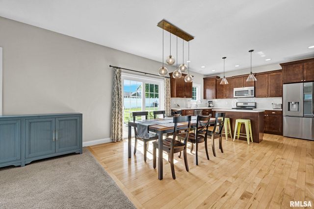 1613 KENSINGTON Drive, Washington, IL 61571