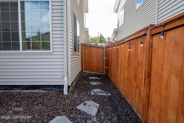 11519 Discovery Park Drive, Anchorage, AK 99515