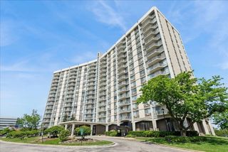 40 N Tower Road 8F, Oak Brook, IL 60523