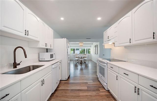 1281 Diana AVE, Naples, FL 34103