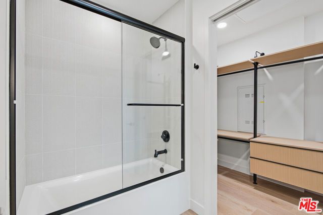 3555 Overland Avenue 402, Los Angeles, CA 90034