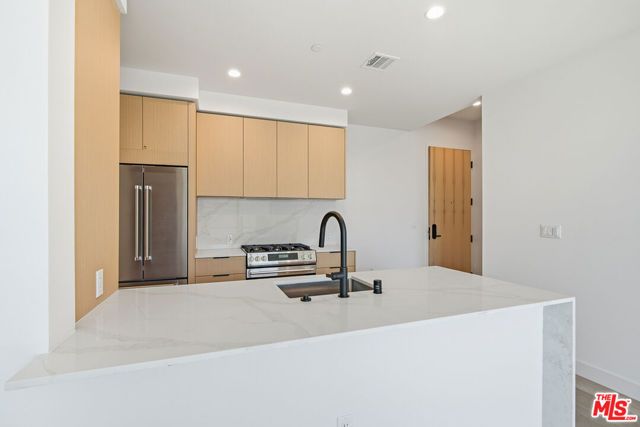 3555 Overland Avenue 402, Los Angeles, CA 90034