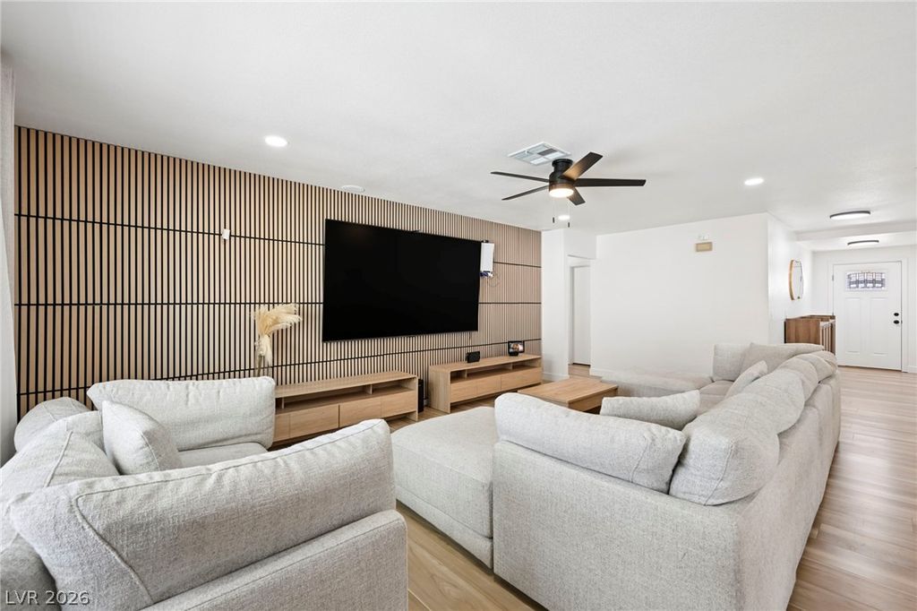 637 Apollo Avenue, Henderson, NV 89002 — photo 4