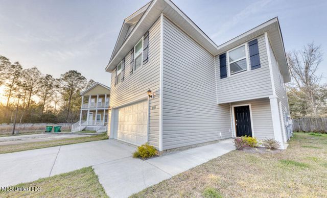 2113 Toulouse Street, Ocean Springs, MS 39564
