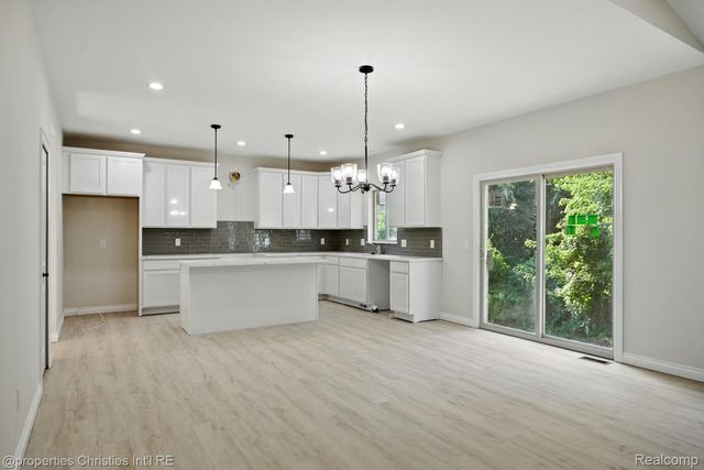 3201 ROMA COURT, Wixom, MI 48393