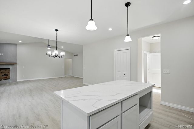 3201 ROMA COURT, Wixom, MI 48393