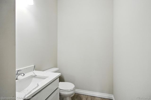 3201 ROMA COURT, Wixom, MI 48393