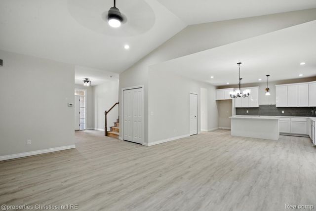 3201 ROMA COURT, Wixom, MI 48393