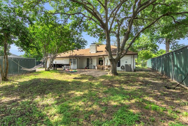 1032 Peach Lane, Desoto, TX 75115