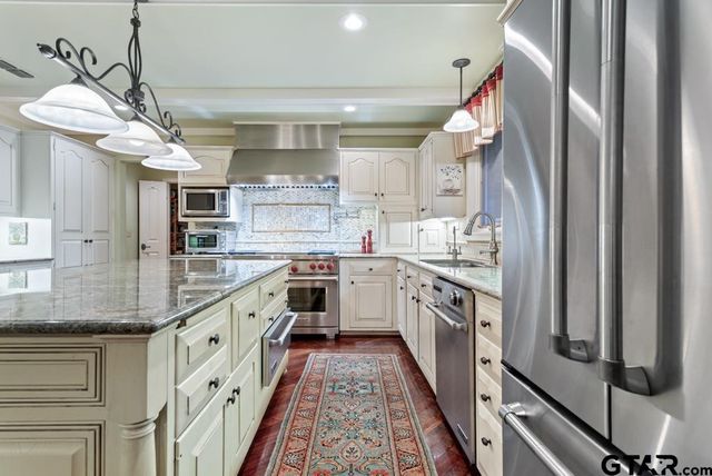 1513 Lake Park Circle, Hideaway, TX 75771