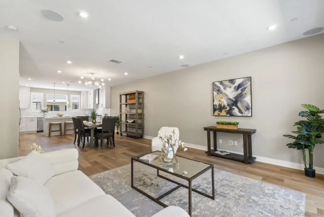 2820 Avella Circle, San Diego, CA 92108