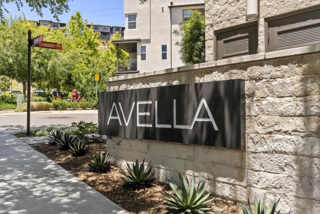 2820 Avella Circle, San Diego, CA 92108