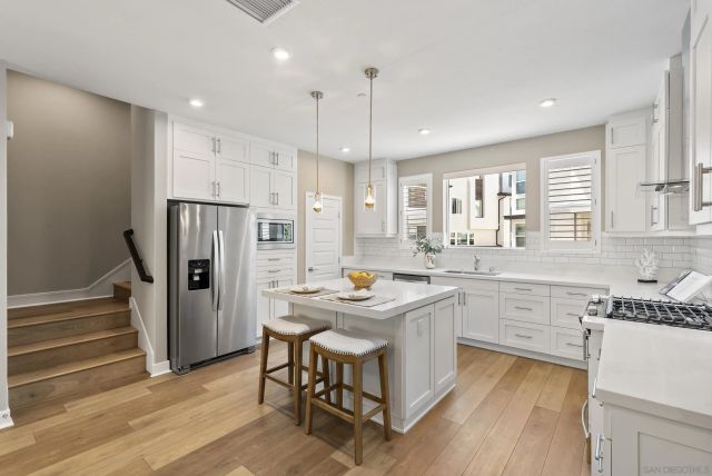 2820 Avella Circle, San Diego, CA 92108