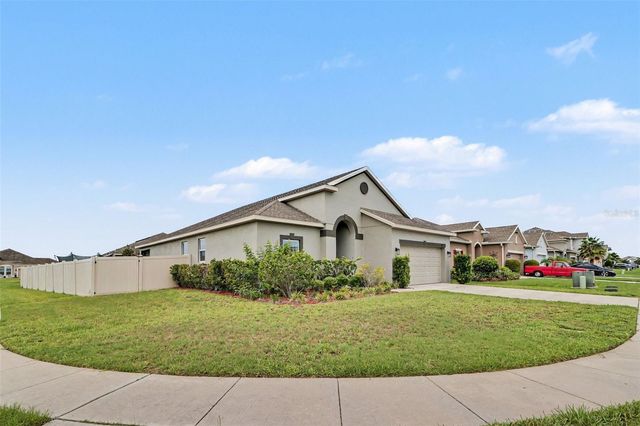 5423 DOVE COTTAGE LN, St Cloud, FL 34771