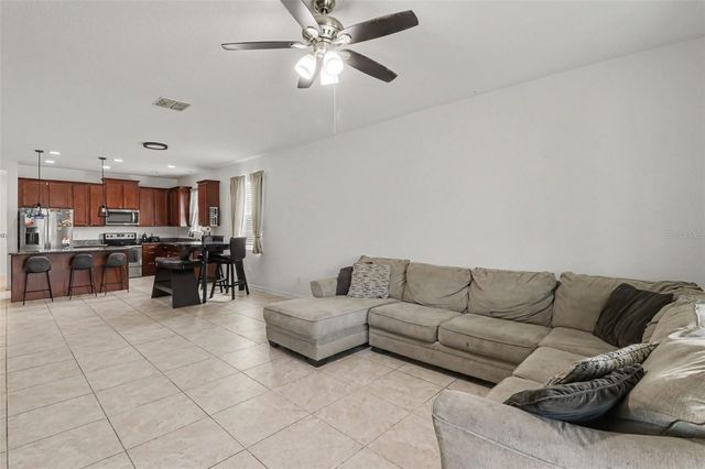 5423 DOVE COTTAGE LN, St Cloud, FL 34771
