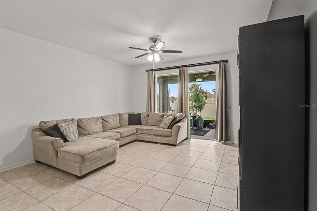 5423 DOVE COTTAGE LN, St Cloud, FL 34771