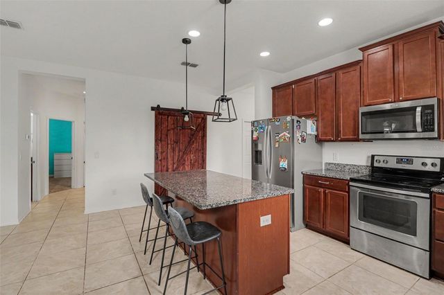 5423 DOVE COTTAGE LN, St Cloud, FL 34771