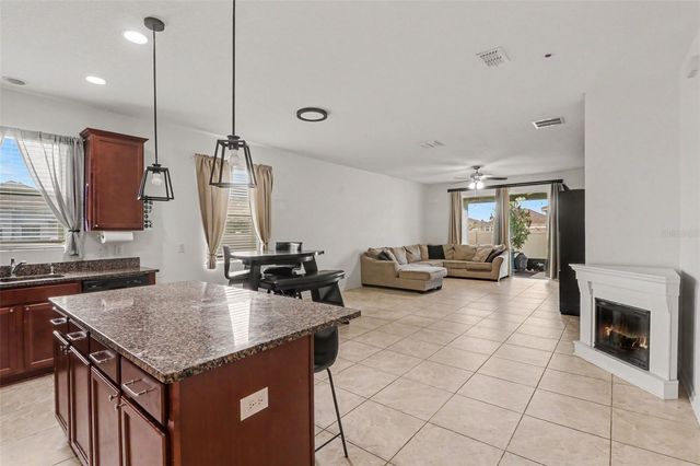5423 DOVE COTTAGE LN, St Cloud, FL 34771