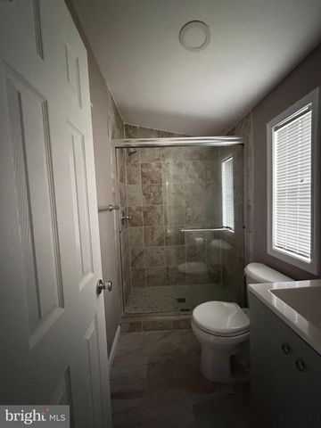 100 LARIAT RD, Middle River, MD 21220