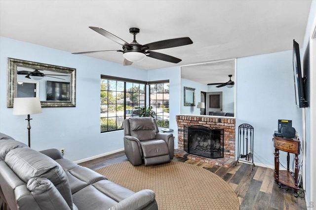 2337 Fallingleaf, Oceanside, CA 92056