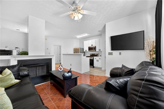 181 Oak Green Drive, Lawrenceville, GA 30044