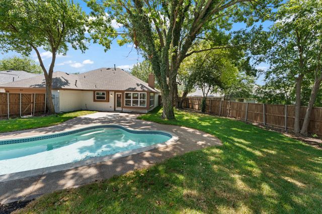 2113 Cedarwood Drive, Garland, TX 75040