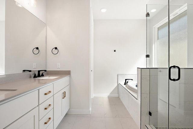 1160 North Roger Hanks Parkway, Dripping Springs, TX 78620