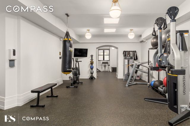 205 W 57th St Apt 8BA, New York City, NY 10019