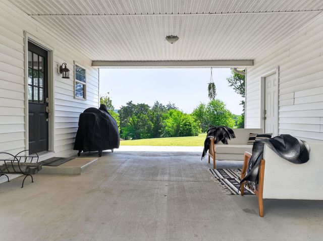 1641 Long Branch Ln, Mount Pleasant, TN 38474