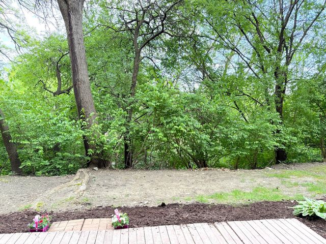 5500 Hillcrest Lane 129-PK, Lisle, IL 60532
