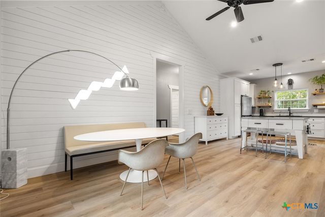8 Butterfly Street, Wimberley, TX 78676
