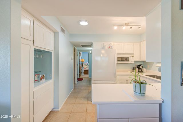 2238 N GAYRIDGE Road N, Mesa, AZ 85215