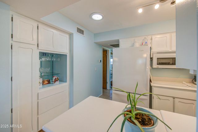 2238 N GAYRIDGE Road N, Mesa, AZ 85215