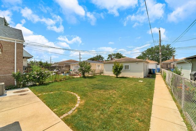 6748 S Kenneth Avenue, Chicago, IL 60629