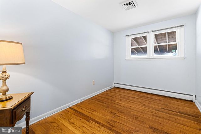 1413 FOSTER RD, Warminster, PA 18974