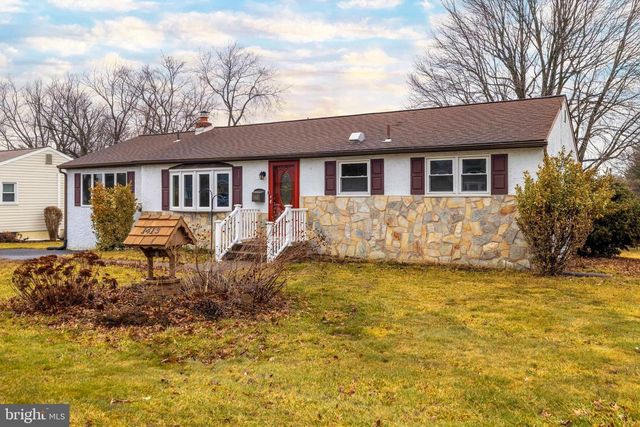 1413 FOSTER RD, Warminster, PA 18974