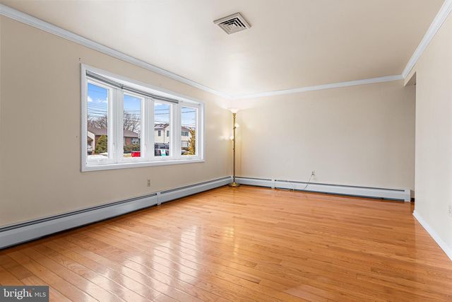 1413 FOSTER RD, Warminster, PA 18974