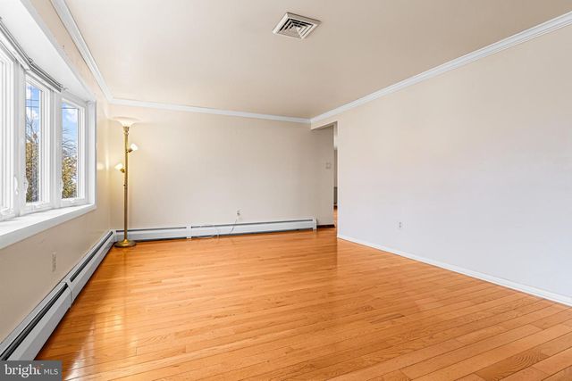 1413 FOSTER RD, Warminster, PA 18974